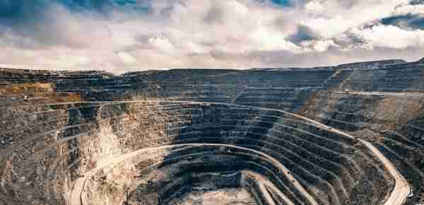 全球十大金矿，新王登基，中国自己的超级金矿在何方？