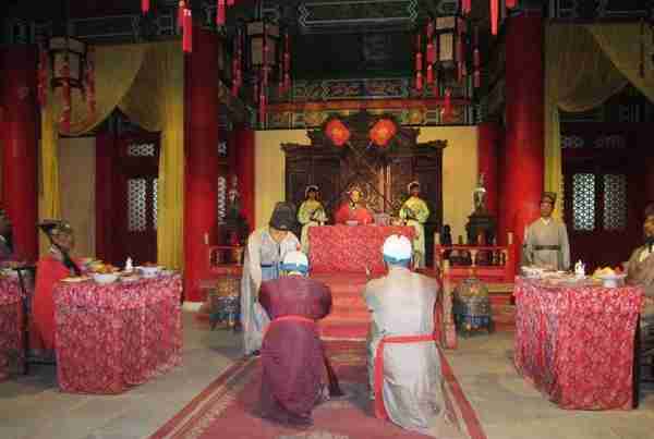 被北京旅游团抛弃，法院裁定破产的蜡像馆，曾与故宫合称为明清宫