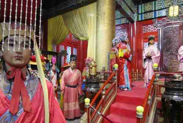 被北京旅游团抛弃，法院裁定破产的蜡像馆，曾与故宫合称为明清宫
