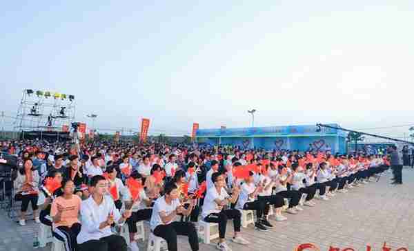 “青春志愿行 永远跟党走”庆祝中国共产党成立100周年公益晚会在古浪县富民新村举行