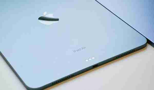 2022 款 iPad 上手体验：3599 起售的基础款 iPad 值得买吗