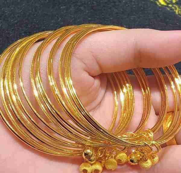 黄金首饰500多一克，如何买到便宜的黄金首饰，卖出高价的旧首饰