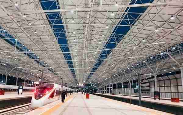 江北机场为何至今没有接入高铁，背后的原因有哪些？