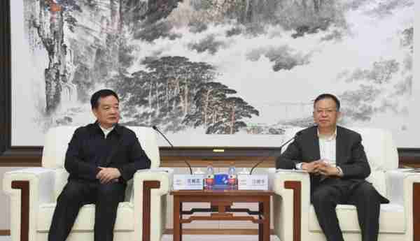 在京参加完全国两会后，省级党委书记为何未立刻返程？