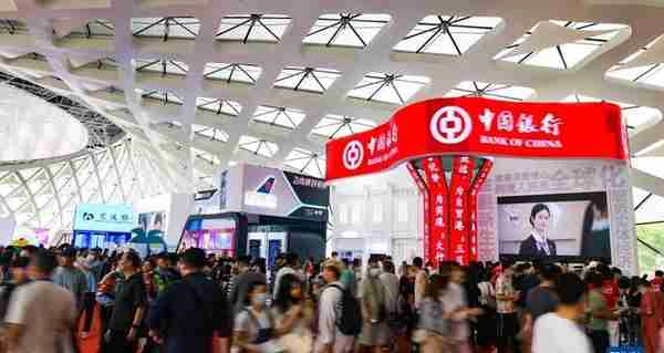 新华全媒+丨激活消费主引擎 共享开放大机遇——中国国际消费品博览会三年观察