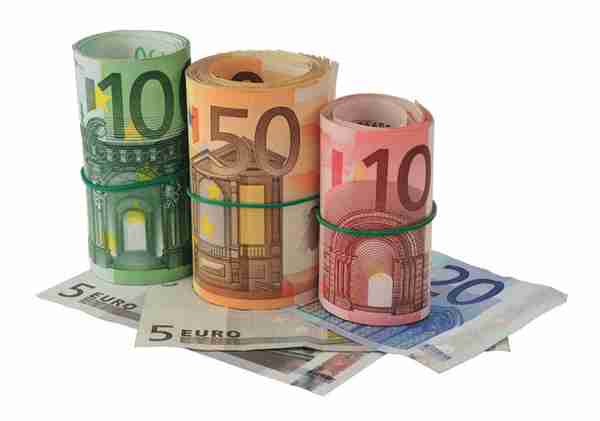 前三季度，人民币与美元汇率贬值2.05%，那欧元、日元、英镑呢？