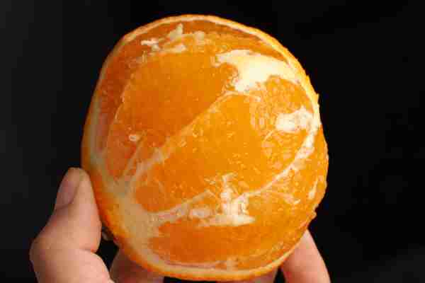 脐橙、冰糖橙、爱媛橙……12月的应季水果橙子应该怎么挑