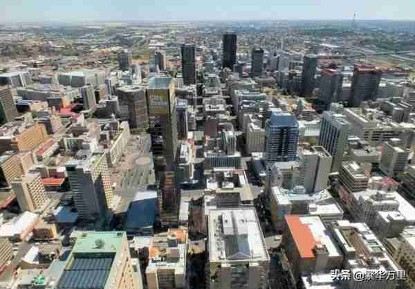 南非经济不如云南省，人口5900多万，普通人一月工资多少钱？