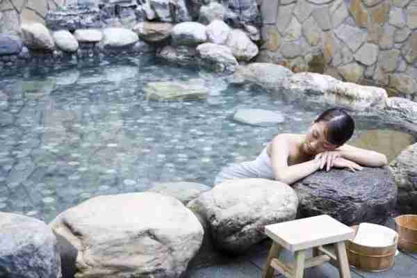 惠州白盆珠逸林温泉度假村 白菜价泡养生温泉 珍贵的硅酸钠温泉